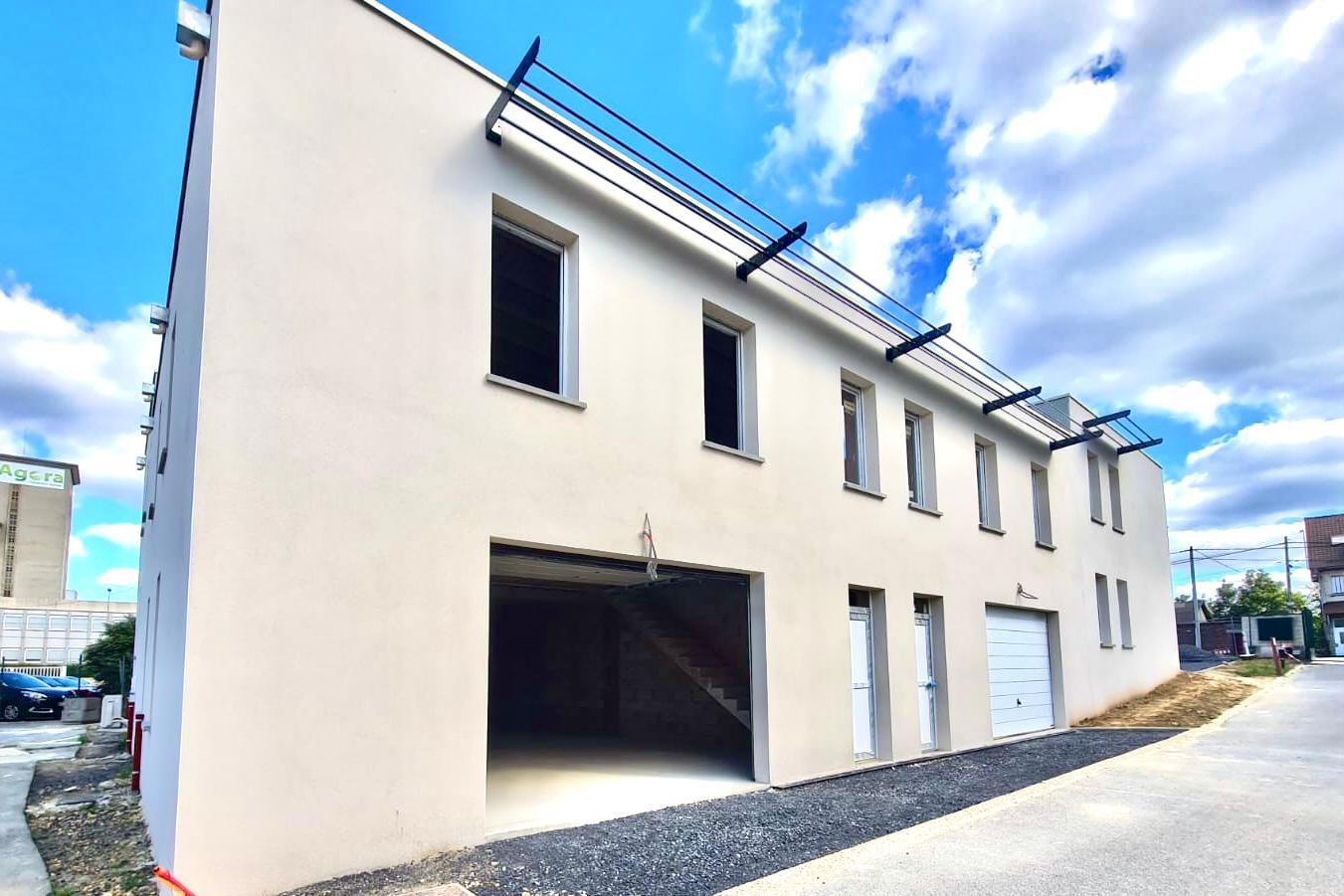 SECA 248R3 - CELLULE COMMERCIALE - 176M² sur deux niveaux - CLAIROIX